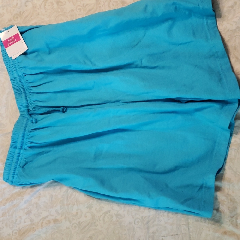 Shorts w/elastic waist